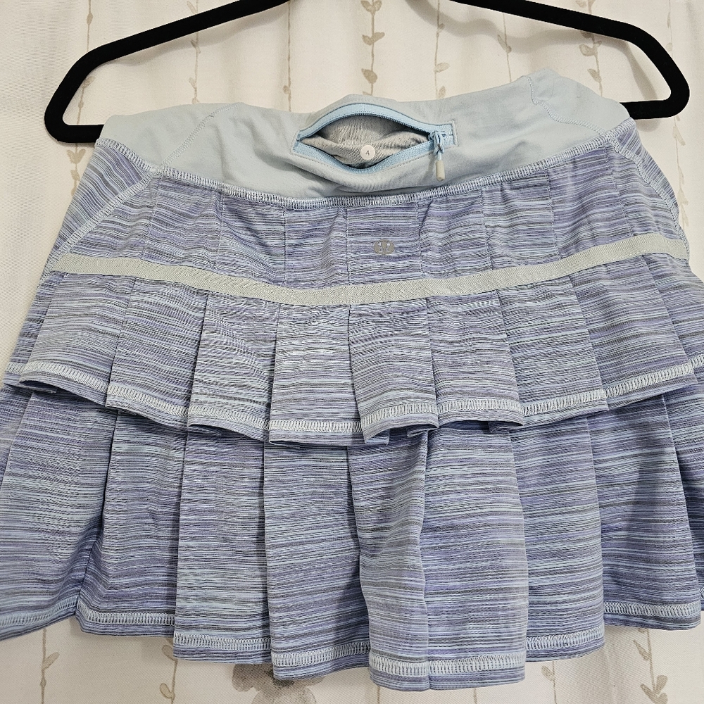 Lululemon Skort size 4 light blue and purple EUC